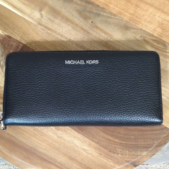 Michael Kors Handbags - MICHAEL Kors Black Pebble Leather Zipper Wallet
